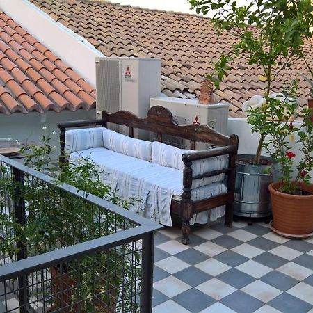 Under The Acropolis, Tiny Room, Big Terrace Athene Buitenkant foto