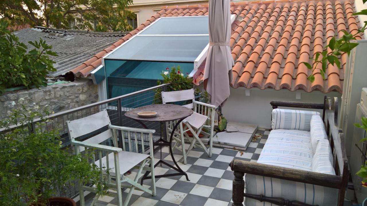 Under The Acropolis, Tiny Room, Big Terrace Athene Buitenkant foto